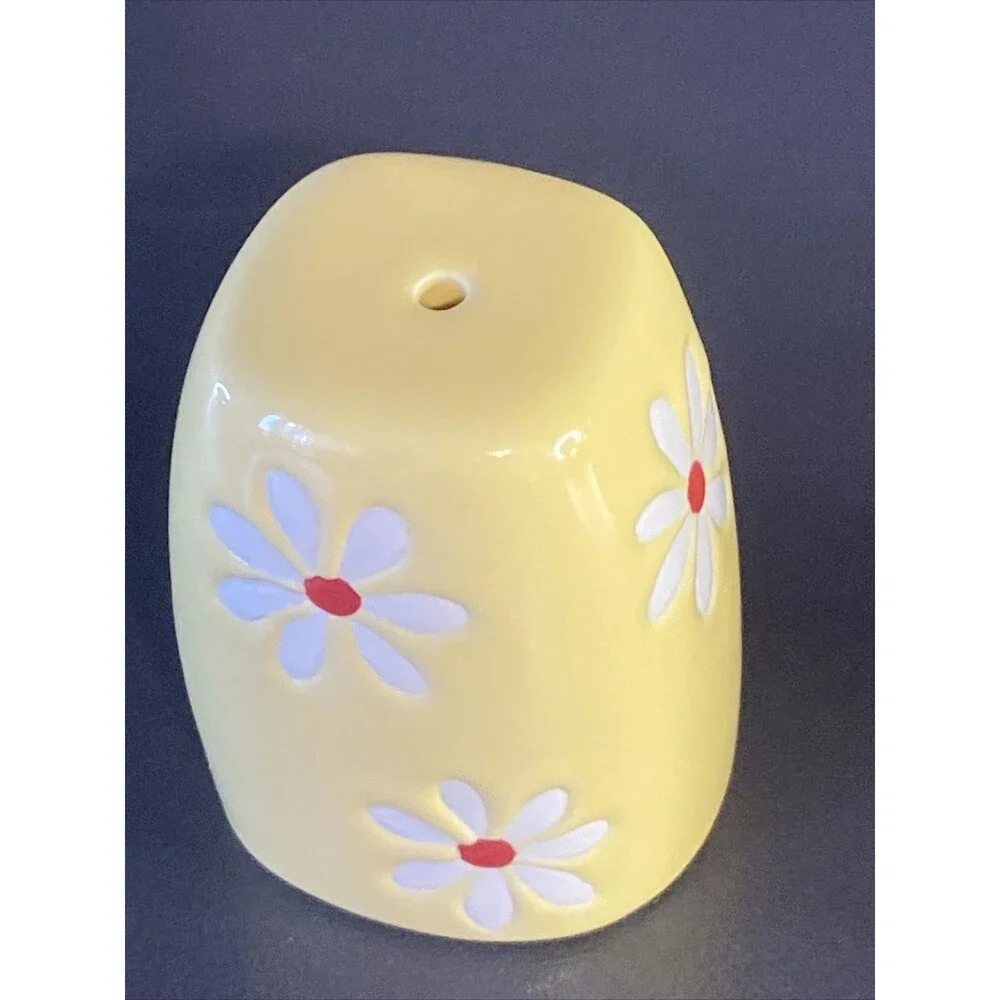 Pfaltzgraff Floral Mini Yellow Salt & Pepper Shakers Daisy Flowers 2